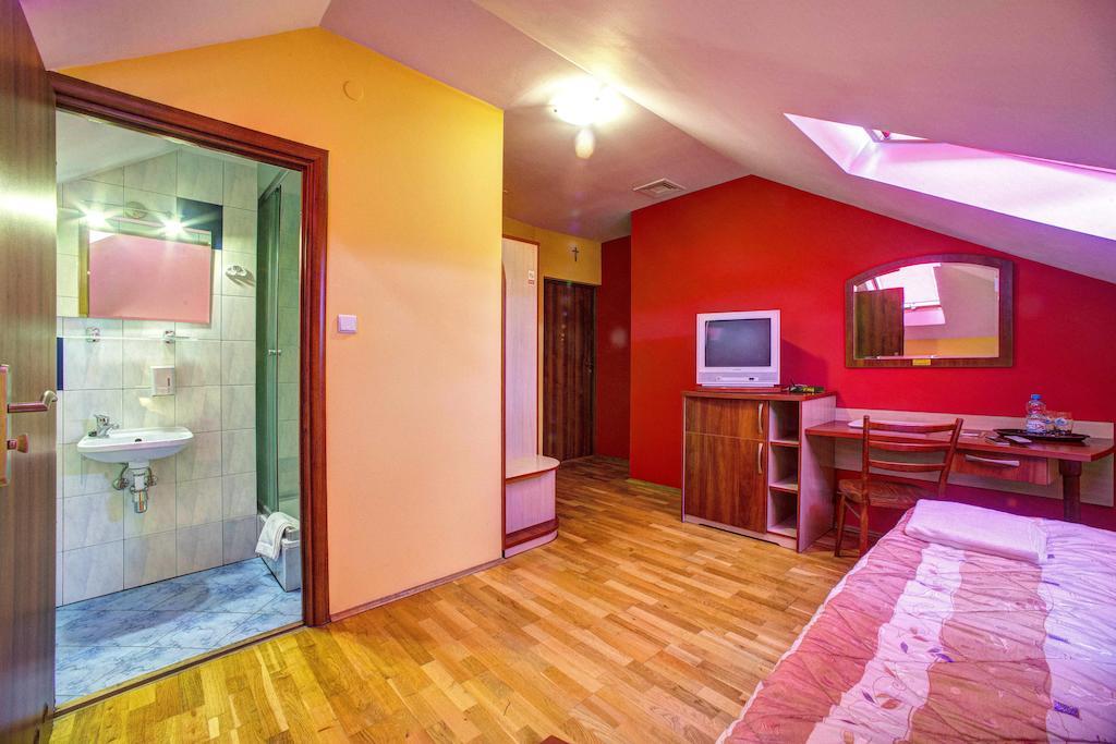 Xavito Bed and Breakfast Sanok Habitación foto