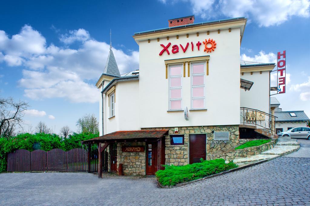 Xavito Bed and Breakfast Sanok Exterior foto